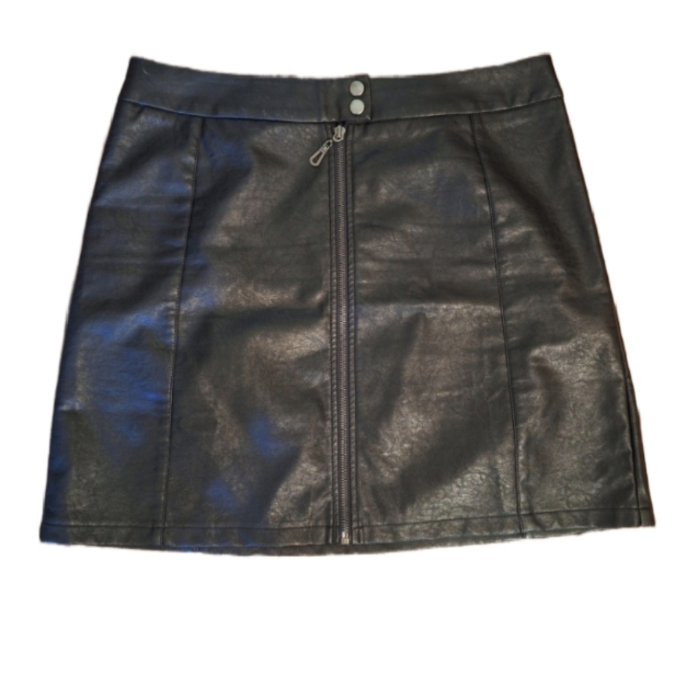 NWOT Black Faux Leather Front Full Zip Mini Skirt Sz Large